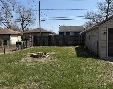 18343 Oakwood Avenue - Photo Thumbnail 1
