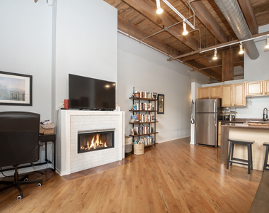 500 S Clinton Street - Photo Thumbnail 9