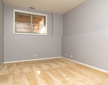 1423 W Melrose Street - Photo Thumbnail 6