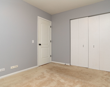 1423 W Melrose Street - Photo Thumbnail 7