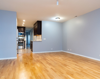 1423 W Melrose Street - Photo Thumbnail 1