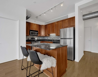 1200 W Monroe Street - Photo Thumbnail 8