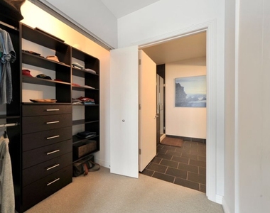 565 W Quincy Street - Photo Thumbnail 6