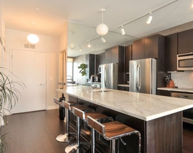 565 W Quincy Street - Photo Thumbnail 3