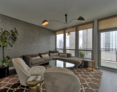565 W Quincy Street - Photo Thumbnail 2