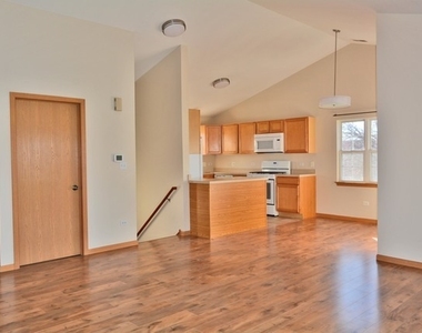 2527 Sheehan Drive - Photo Thumbnail 4