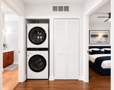 743 W Cornelia Avenue - Photo Thumbnail 7