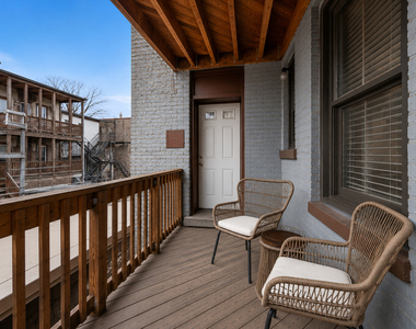 743 W Cornelia Avenue - Photo Thumbnail 13
