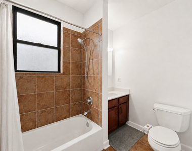 743 W Cornelia Avenue - Photo Thumbnail 11
