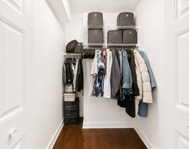 743 W Cornelia Avenue - Photo Thumbnail 9