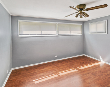 17561 Hillside Avenue - Photo Thumbnail 7