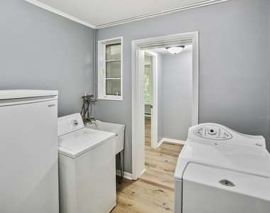 17561 Hillside Avenue - Photo Thumbnail 14