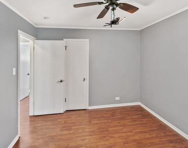 17561 Hillside Avenue - Photo Thumbnail 8