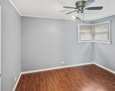 17561 Hillside Avenue - Photo Thumbnail 9