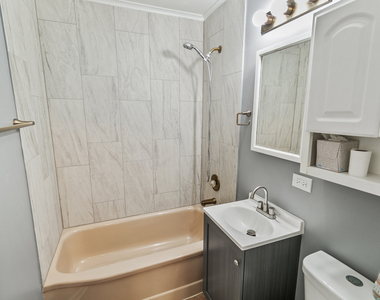 17561 Hillside Avenue - Photo Thumbnail 13