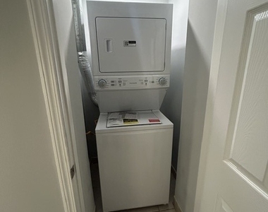 2300 S Ridgeway Avenue - Photo Thumbnail 15