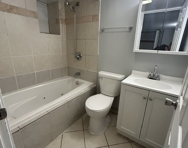 2300 S Ridgeway Avenue - Photo Thumbnail 14