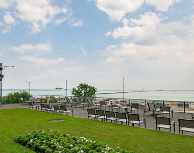 910 N Lake Shore Drive - Photo Thumbnail 35