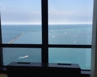 910 N Lake Shore Drive - Photo Thumbnail 3