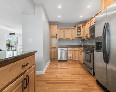 10813 Berkshire Street - Photo Thumbnail 3