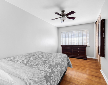 10813 Berkshire Street - Photo Thumbnail 8