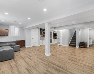 10813 Berkshire Street - Photo Thumbnail 9