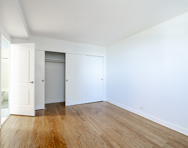 3950 N Lake Shore Drive - Photo Thumbnail 9
