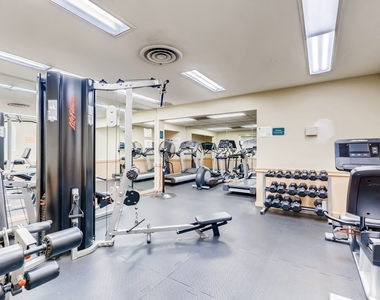 3950 N Lake Shore Drive - Photo Thumbnail 17
