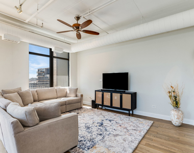 212 E Cullerton Street - Photo Thumbnail 8