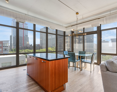 212 E Cullerton Street - Photo Thumbnail 4