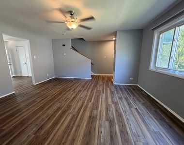 2107 171st Street - Photo Thumbnail 4