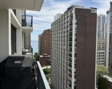 1400 N State Parkway N - Photo Thumbnail 2