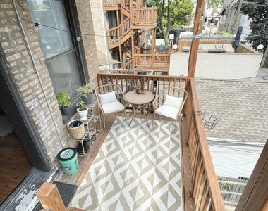 1931 N Hoyne Avenue - Photo Thumbnail 22
