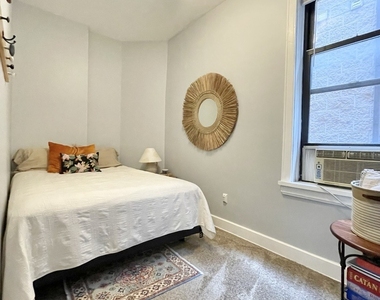 1931 N Hoyne Avenue - Photo Thumbnail 16