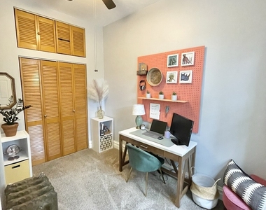 1931 N Hoyne Avenue - Photo Thumbnail 19