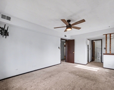 13615 Royal Court - Photo Thumbnail 9