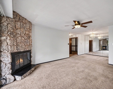 13615 Royal Court - Photo Thumbnail 5