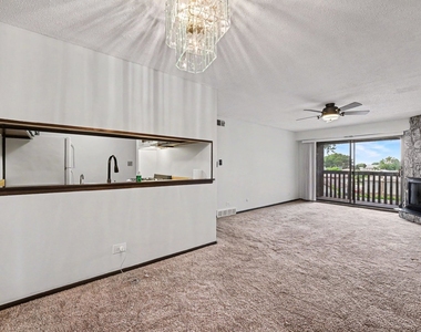 13615 Royal Court - Photo Thumbnail 4