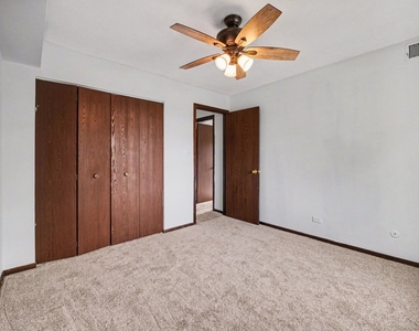 13615 Royal Court - Photo Thumbnail 11