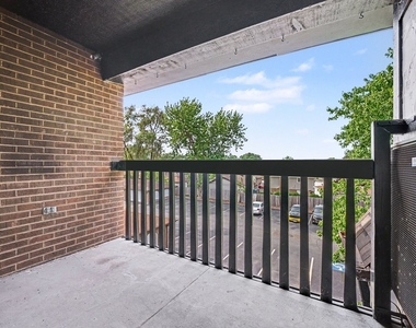 13615 Royal Court - Photo Thumbnail 13