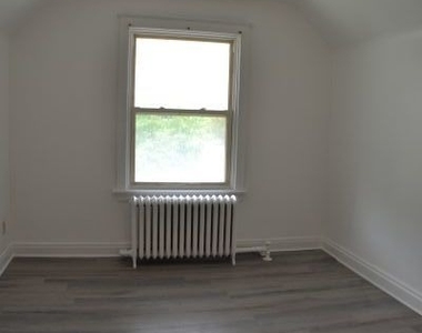 10073 S Prospect Avenue - Photo Thumbnail 6
