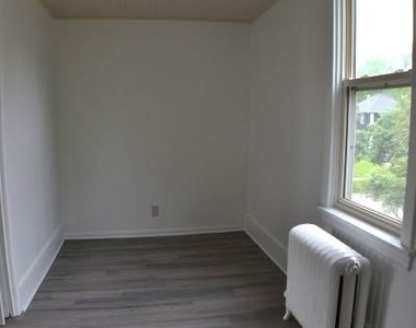 10073 S Prospect Avenue - Photo Thumbnail 7
