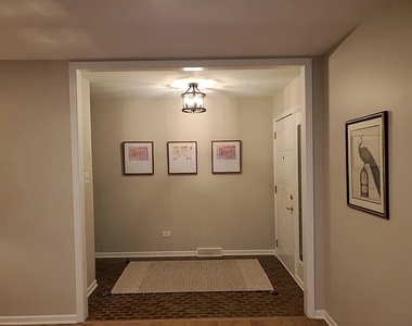 21015 London Drive - Photo Thumbnail 2