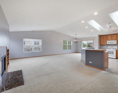 2614 Loren Lane - Photo Thumbnail 6