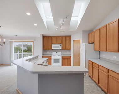 2614 Loren Lane - Photo Thumbnail 14