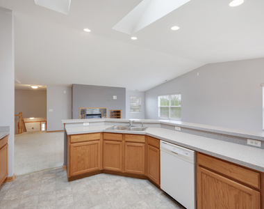 2614 Loren Lane - Photo Thumbnail 8