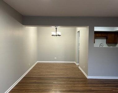 207 W Park Avenue - Photo Thumbnail 2