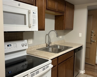 207 W Park Avenue - Photo Thumbnail 5