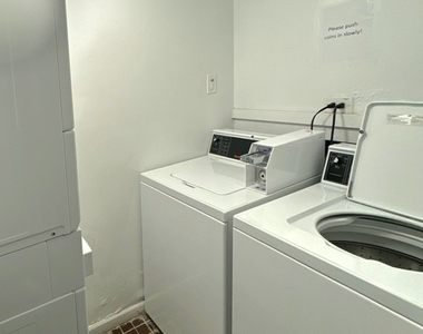 1430 N Dearborn Street - Photo Thumbnail 8