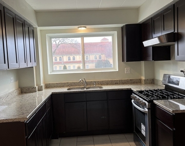 2640 Flossmoor Road - Photo Thumbnail 4